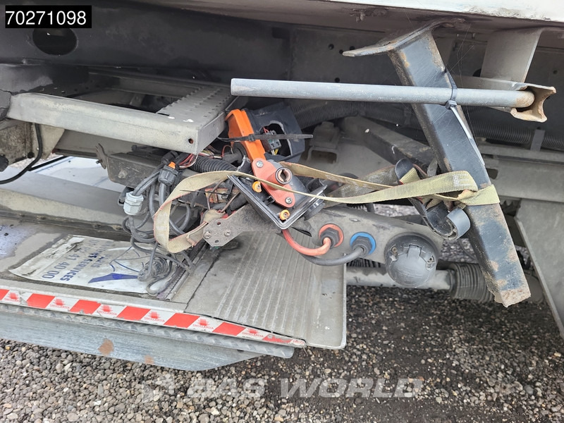 Krone SD Tailgate Liftachse Ladebordwand - Refrižeratorius puspriekabė: foto 3 Krone SD Tailgate Liftachse Ladebordwand - Refrižeratorius puspriekabė: foto 3