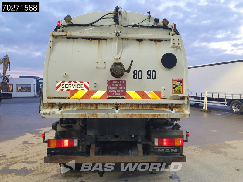 MAN LE 15.250 4X2 Eurovoirie Sweeper Manual Steelsuspension Euro 3 - Gatvių šlavimo mašina: foto 3 MAN LE 15.250 4X2 Eurovoirie Sweeper Manual Steelsuspension Euro 3 - Gatvių šlavimo mašina: foto 3