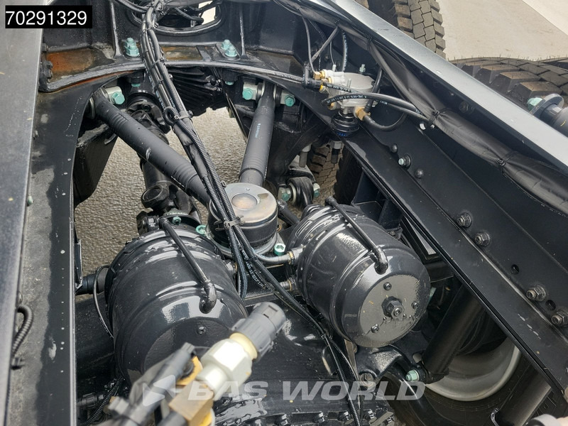 MAN TGS 40.400 6X4 NEW 6x4 chassis PTO Preparation Steelsuspension Big-Axle Automatic Euro 2 - Važiuoklės sunkvežimis: foto 5 MAN TGS 40.400 6X4 NEW 6x4 chassis PTO Preparation Steelsuspension Big-Axle Automatic Euro 2 - Važiuoklės sunkvežimis: foto 5