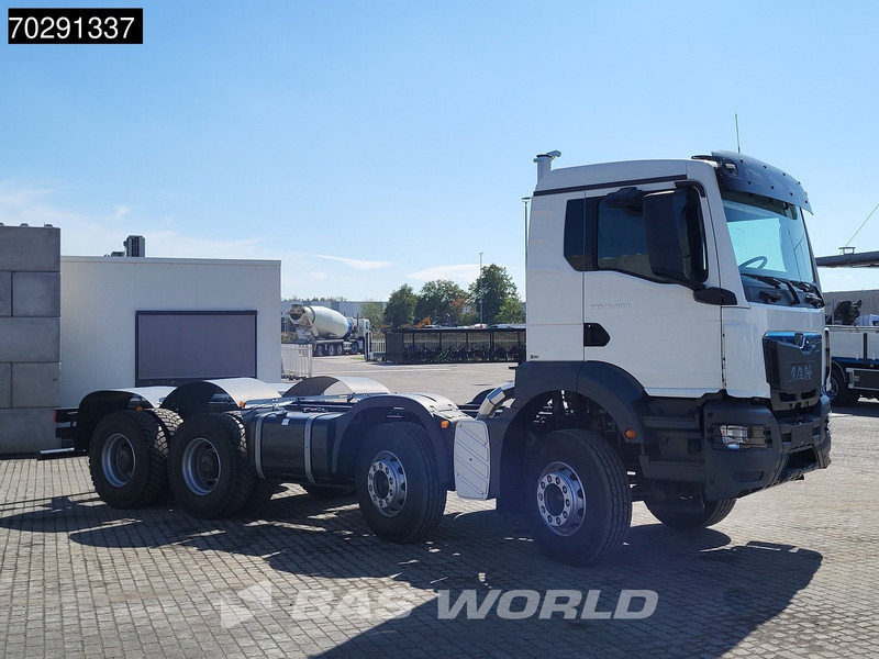 MAN TGS 41.400 8X4 New! Steelsuspension Big-Axle Manual Euro 2 - Važiuoklės sunkvežimis: foto 3 MAN TGS 41.400 8X4 New! Steelsuspension Big-Axle Manual Euro 2 - Važiuoklės sunkvežimis: foto 3