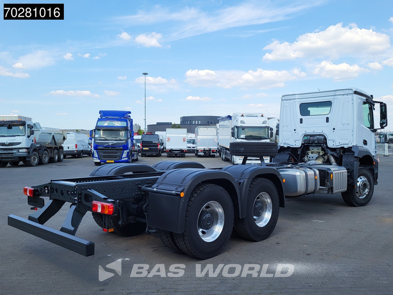 Mercedes-Benz Arocs 2640 6X4 NEW chassis Steel suspension Big-Axle Alcoa Automatic Euro 6 - Važiuoklės sunkvežimis: foto 5 Mercedes-Benz Arocs 2640 6X4 NEW chassis Steel suspension Big-Axle Alcoa Automatic Euro 6 - Važiuoklės sunkvežimis: foto 5
