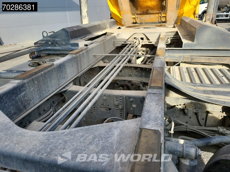 Renault Kerax 480 8X4 16m3 tipper Retarder Optibrake+ Big-Axle Steelsuspension Euro 5 - Savivartis sunkvežimis: foto 5 Renault Kerax 480 8X4 16m3 tipper Retarder Optibrake+ Big-Axle Steelsuspension Euro 5 - Savivartis sunkvežimis: foto 5