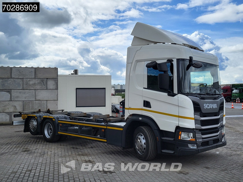 Scania G320 6X2 BDF Lift Axle Automatic Euro 6 - Konteineris-vežimus/ Sukeisti kūną sunkvežimis: foto 3 Scania G320 6X2 BDF Lift Axle Automatic Euro 6 - Konteineris-vežimus/ Sukeisti kūną sunkvežimis: foto 3
