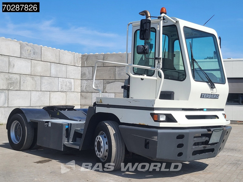 Terberg YT 182 4X2 NL-Truck Big-Axle Hebesattel Drumbrakes - Terminalų vilkikas: foto 5 Terberg YT 182 4X2 NL-Truck Big-Axle Hebesattel Drumbrakes - Terminalų vilkikas: foto 5