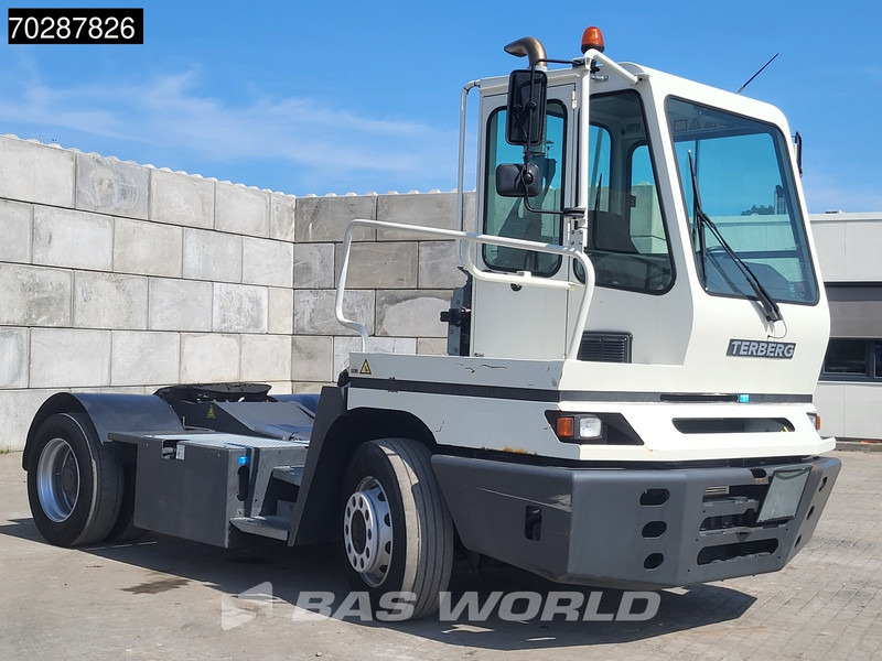 Terberg YT 182 4X2 NL-Truck Big-Axle Hebesattel Drumbrakes - Terminalų vilkikas: foto 5 Terberg YT 182 4X2 NL-Truck Big-Axle Hebesattel Drumbrakes - Terminalų vilkikas: foto 5