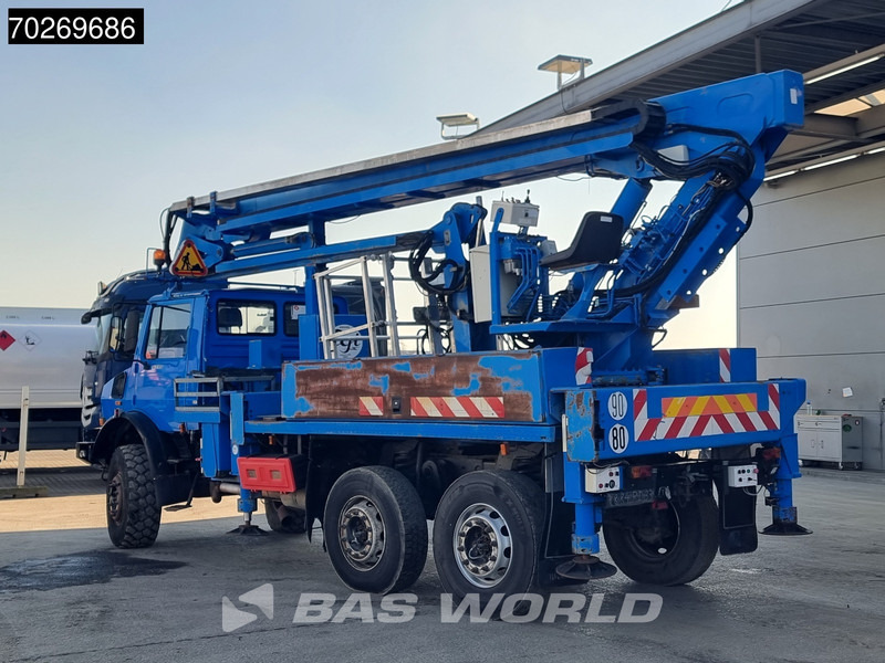 Unimog U2450L 6X6 Unimog Engin EGI TP 226 hubarbeitsbühne Manual Euro 2 - Sunkvežimis su kranu: foto 2 Unimog U2450L 6X6 Unimog Engin EGI TP 226 hubarbeitsbühne Manual Euro 2 - Sunkvežimis su kranu: foto 2