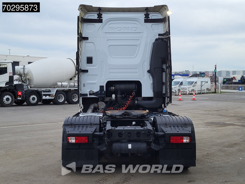 Ford F-Max 500 4X2 Retarder 2x Tanks Standklima Euro 6 - Vilkikas: foto 3 Ford F-Max 500 4X2 Retarder 2x Tanks Standklima Euro 6 - Vilkikas: foto 3