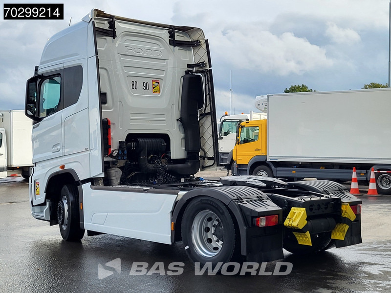 Ford F-Max 500 F-Max 4X2 Retarder 2xTanks Navi Standklima Euro 6 - Vilkikas: foto 2 Ford F-Max 500 F-Max 4X2 Retarder 2xTanks Navi Standklima Euro 6 - Vilkikas: foto 2