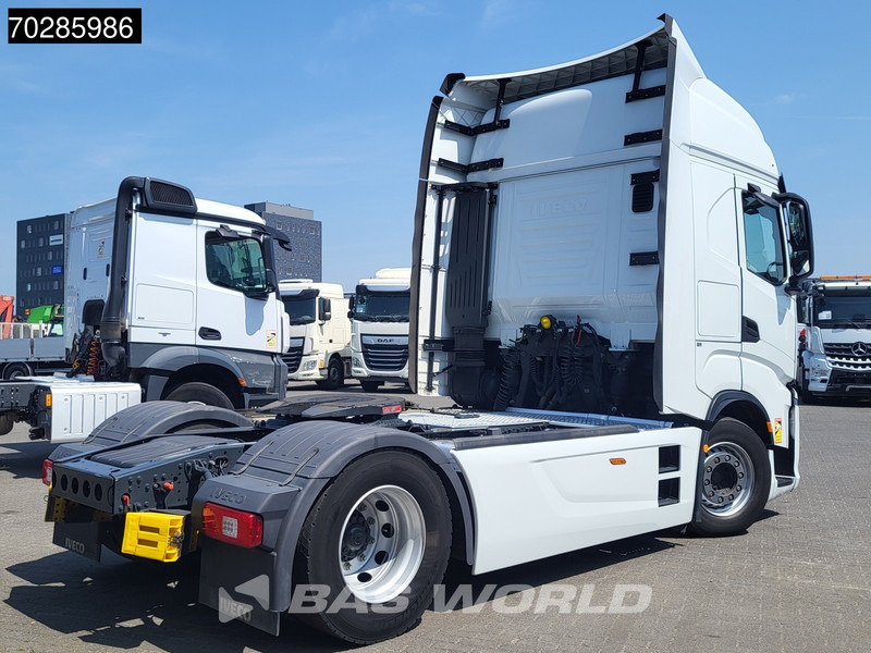 Iveco S-Way 490 4X2 Retarder Standklima 2xTanks Navi ACC LED Euro 6 - Vilkikas: foto 3 Iveco S-Way 490 4X2 Retarder Standklima 2xTanks Navi ACC LED Euro 6 - Vilkikas: foto 3