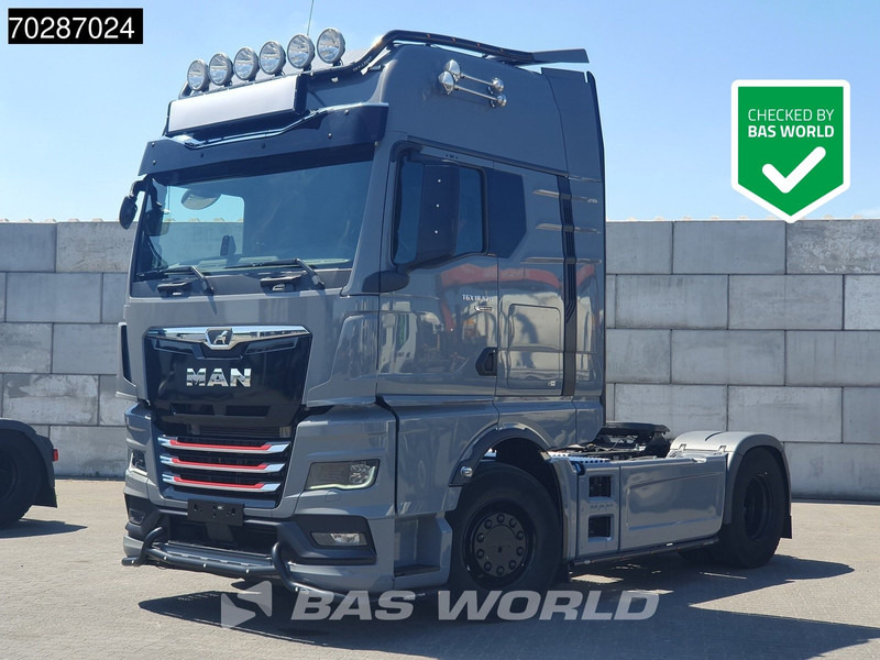 MAN TGX 18.520 4X2 Individual Lion S! GX Retarder Full-Air 2x Tanks Navi LED ACC Euro 6 - Vilkikas: foto 1 MAN TGX 18.520 4X2 Individual Lion S! GX Retarder Full-Air 2x Tanks Navi LED ACC Euro 6 - Vilkikas: foto 1