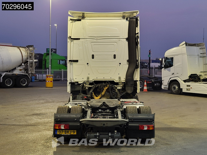 Vilkikas Mercedes-Benz Actros 1845 Actros 4X2 GigaSpace NL-Truck Mega 2xTanks Standklima ACC Euro 6: foto 8