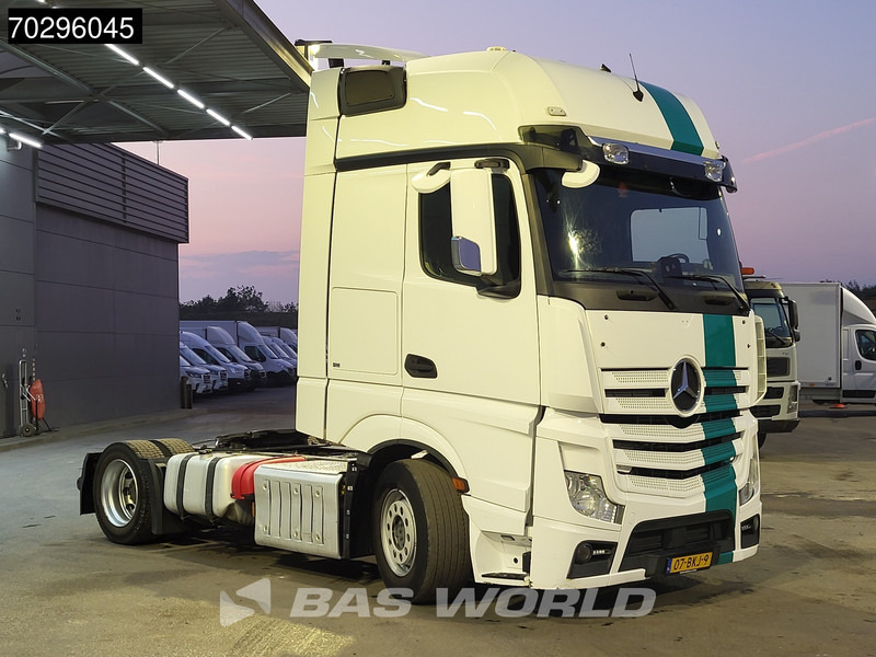 Mercedes-Benz Actros 1845 Actros 4X2 GigaSpace NL-Truck Mega 2xTanks Standklima ACC Euro 6 - Vilkikas: foto 3 Mercedes-Benz Actros 1845 Actros 4X2 GigaSpace NL-Truck Mega 2xTanks Standklima ACC Euro 6 - Vilkikas: foto 3