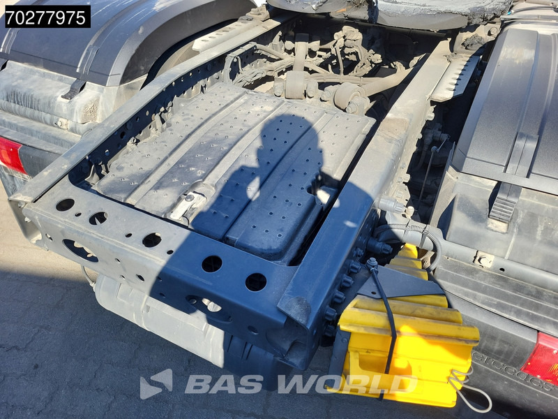 Vilkikas Mercedes-Benz Actros 1851 Actros 4X2 BigSpace 2x Tanks: foto 8