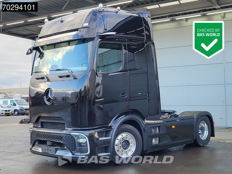 Mercedes-Benz Actros L 1863 4X2 NEW! Retarder Full-Air Leder Standklima 2x Tanks MirrorCam Navi PPC Alcoa's LED Euro 6 - Vilkikas: foto 1 Mercedes-Benz Actros L 1863 4X2 NEW! Retarder Full-Air Leder Standklima 2x Tanks MirrorCam Navi PPC Alcoa's LED Euro 6 - Vilkikas: foto 1