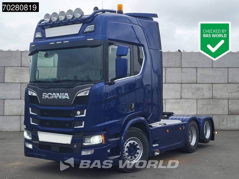 Scania R650 R 6X2 3 Pedal! Retarder Full-Air Liftachse Standklima Navi - Vilkikas: foto 1 Scania R650 R 6X2 3 Pedal! Retarder Full-Air Liftachse Standklima Navi - Vilkikas: foto 1