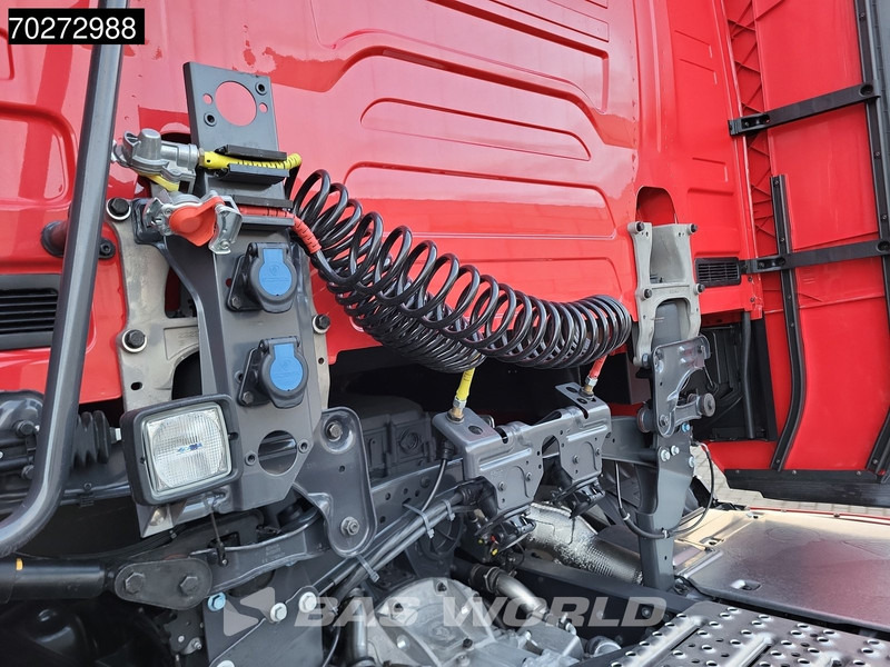 Scania S460 4X2 NEW! Retarder ACC Navi Standklima 2X Tanks - Vilkikas: foto 5 Scania S460 4X2 NEW! Retarder ACC Navi Standklima 2X Tanks - Vilkikas: foto 5