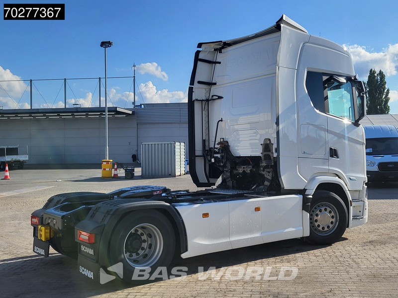 Scania S560 4X2 NEW! Retarder Full-Air 2xTanks Leder Standklima Navi ACC LED - Vilkikas: foto 5 Scania S560 4X2 NEW! Retarder Full-Air 2xTanks Leder Standklima Navi ACC LED - Vilkikas: foto 5