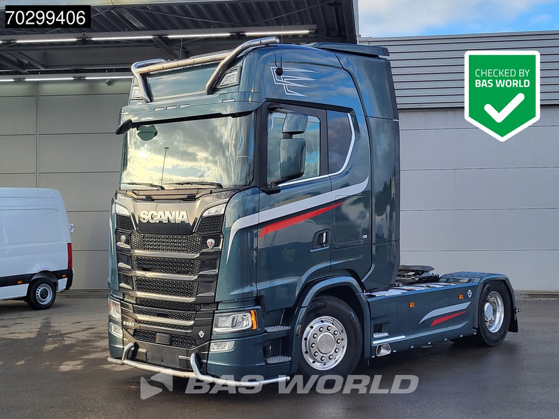 Scania S580 S 4X2 Full-Air Retarder Standairco 2xTanks Leder Navi ACC LED Euro 6 - Vilkikas: foto 1 Scania S580 S 4X2 Full-Air Retarder Standairco 2xTanks Leder Navi ACC LED Euro 6 - Vilkikas: foto 1