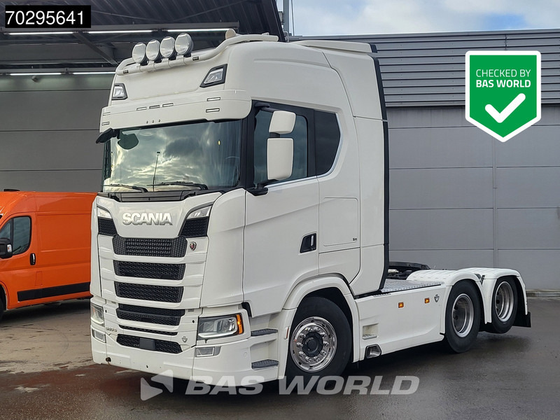Scania S580 S 6X2 WB315! Full-Air Retarder 2xTanks Liftachse Leder StandklimaACC Navi Euro 6 - Vilkikas: foto 1 Scania S580 S 6X2 WB315! Full-Air Retarder 2xTanks Liftachse Leder StandklimaACC Navi Euro 6 - Vilkikas: foto 1
