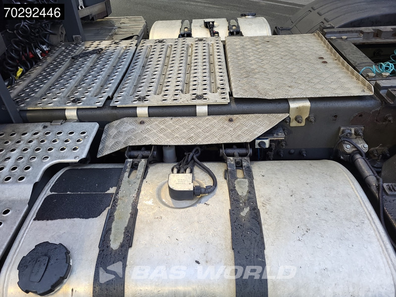 Vilkikas Volvo FH16 750 FH16 6X4 120T! Full-Air Retarder VEB+ Liftaxle Big-Axle 2x Tanks Alcoa's Euro 6: foto 8 Vilkikas Volvo FH16 750 FH16 6X4 120T! Full-Air Retarder VEB+ Liftaxle Big-Axle 2x Tanks Alcoa's Euro 6: foto 8