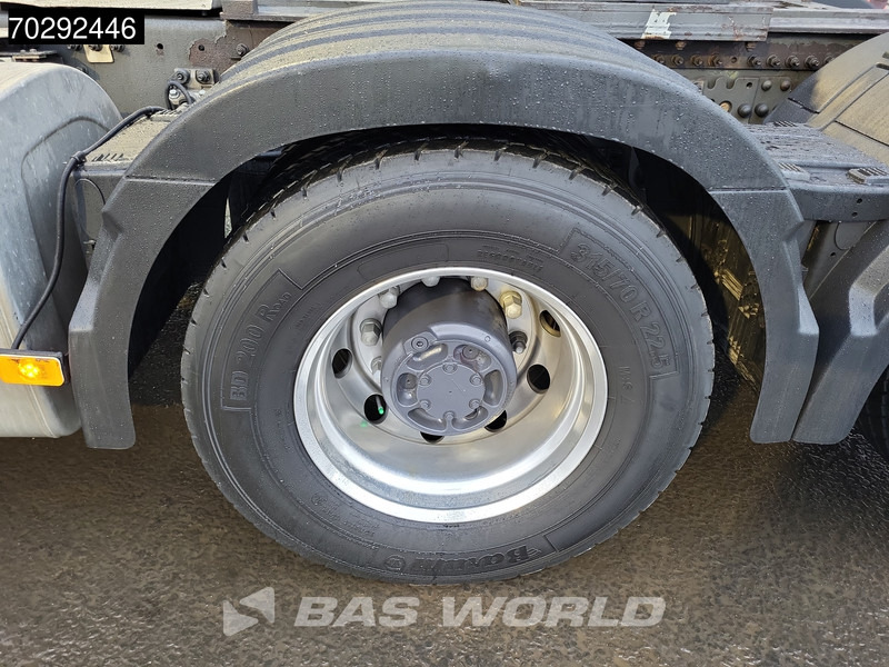 Vilkikas Volvo FH16 750 FH16 6X4 120T! Full-Air Retarder VEB+ Liftaxle Big-Axle 2x Tanks Alcoa's Euro 6: foto 12 Vilkikas Volvo FH16 750 FH16 6X4 120T! Full-Air Retarder VEB+ Liftaxle Big-Axle 2x Tanks Alcoa's Euro 6: foto 12