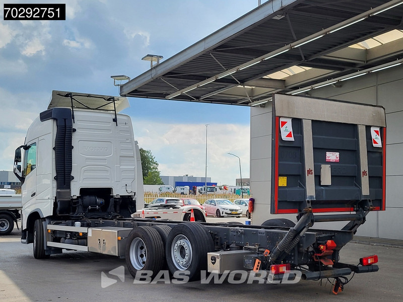 Volvo FH 460 FH 6X2 2000kg Ladebordwand Xenon DynamicSteering Automatic ACC Euro 6 - Važiuoklės sunkvežimis: foto 2 Volvo FH 460 FH 6X2 2000kg Ladebordwand Xenon DynamicSteering Automatic ACC Euro 6 - Važiuoklės sunkvežimis: foto 2