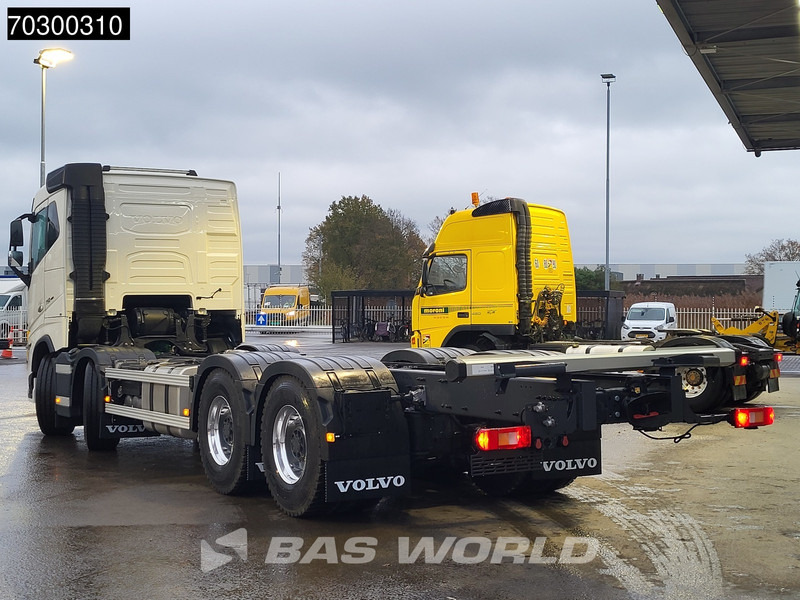 Volvo FH16 750 FH 8X4 NEW 8x4 chassis! Air suspension Big-Axle Automatic VEB+ Euro 6 - Važiuoklės sunkvežimis: foto 2 Volvo FH16 750 FH 8X4 NEW 8x4 chassis! Air suspension Big-Axle Automatic VEB+ Euro 6 - Važiuoklės sunkvežimis: foto 2