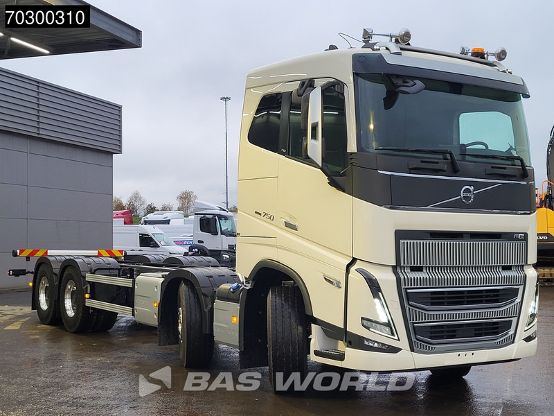 Volvo FH16 750 FH 8X4 NEW 8x4 chassis! Air suspension Big-Axle Automatic VEB+ Euro 6 - Važiuoklės sunkvežimis: foto 3 Volvo FH16 750 FH 8X4 NEW 8x4 chassis! Air suspension Big-Axle Automatic VEB+ Euro 6 - Važiuoklės sunkvežimis: foto 3
