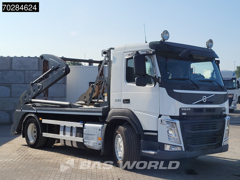 Volvo FM 330 FM 4X2 VEB Xenon Skip Loader Euro 6 - Nuožulnaus pakėlimo ant platformos sunkvežimis: foto 3 Volvo FM 330 FM 4X2 VEB Xenon Skip Loader Euro 6 - Nuožulnaus pakėlimo ant platformos sunkvežimis: foto 3