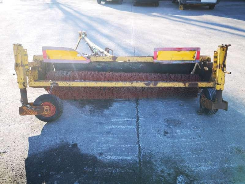 BALAIS 3 POINTS - Rotacinė šluota: foto 2 BALAIS 3 POINTS - Rotacinė šluota: foto 2