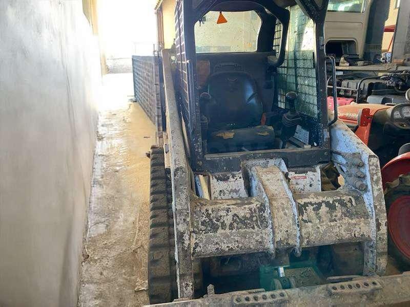 Bobcat T140 - Vikšrinis mini krautuvas: foto 1 Bobcat T140 - Vikšrinis mini krautuvas: foto 1