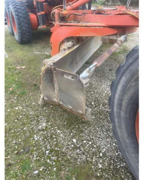 Caterpillar 140H EQUIPEE 3D - Greideris: foto 4 Caterpillar 140H EQUIPEE 3D - Greideris: foto 4