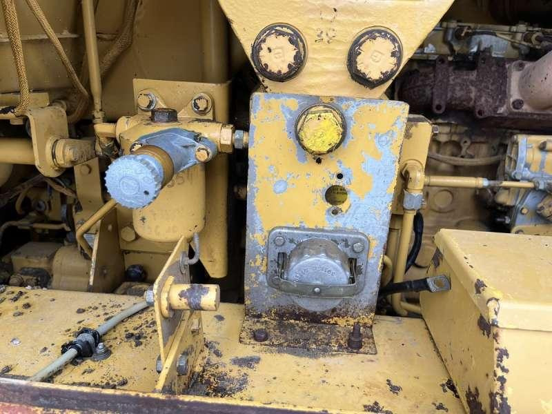 Vikšrinis krautuvas Caterpillar 943: foto 33