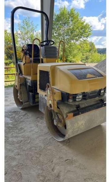 Caterpillar CB-224E - Asfalto volus: foto 2 Caterpillar CB-224E - Asfalto volus: foto 2