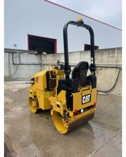 Caterpillar CB1.7 - Asfalto volus: foto 3 Caterpillar CB1.7 - Asfalto volus: foto 3