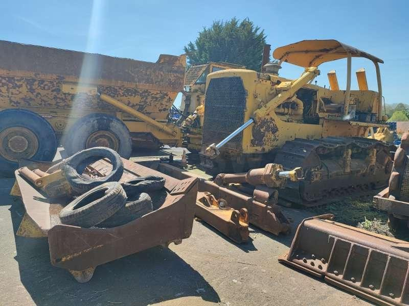 Caterpillar D8K + Porte Engins - Buldozeris: foto 2 Caterpillar D8K + Porte Engins - Buldozeris: foto 2