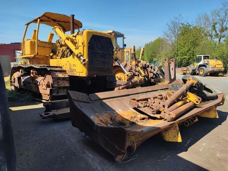 Caterpillar D8K + Porte Engins - Buldozeris: foto 1 Caterpillar D8K + Porte Engins - Buldozeris: foto 1