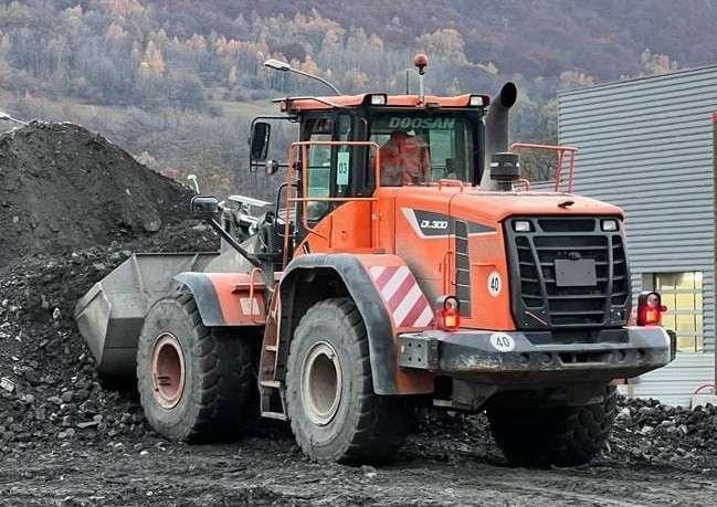 Doosan DL300 - Ratinis krautuvas: foto 3 Doosan DL300 - Ratinis krautuvas: foto 3