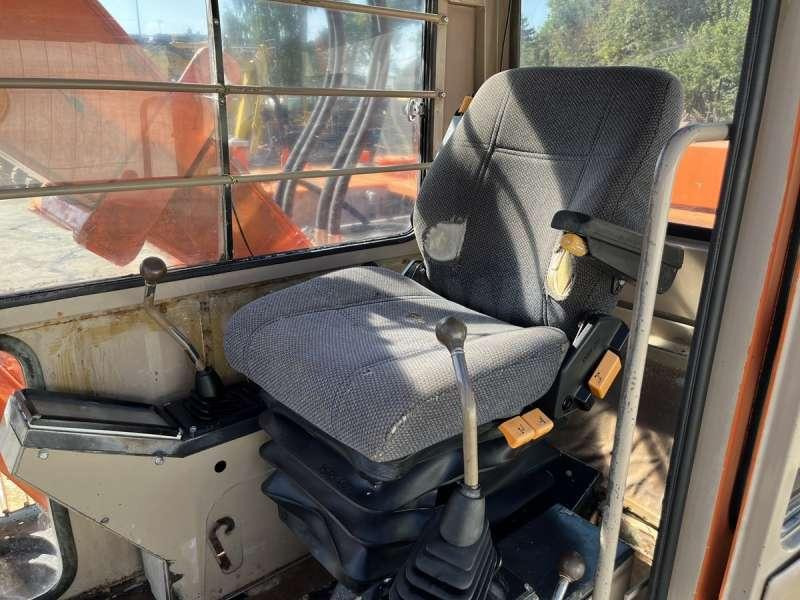 Vikšrinis ekskavatorius Hitachi UH073: foto 47