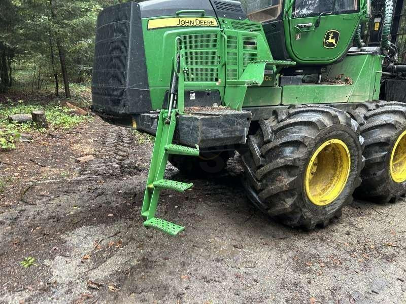 John Deere 1110G - Forvarderis: foto 3 John Deere 1110G - Forvarderis: foto 3