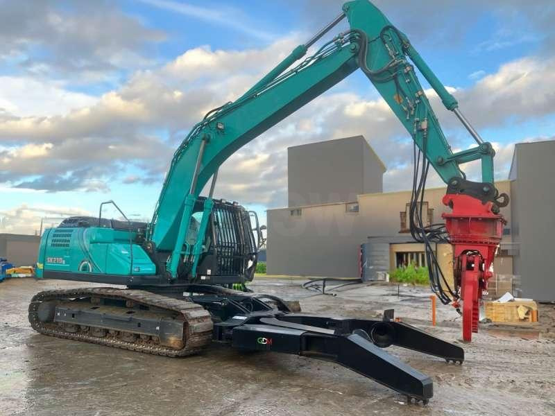 Kobelco SK210LC-10E - Ekskavatorius su ilga strėle: foto 1 Kobelco SK210LC-10E - Ekskavatorius su ilga strėle: foto 1
