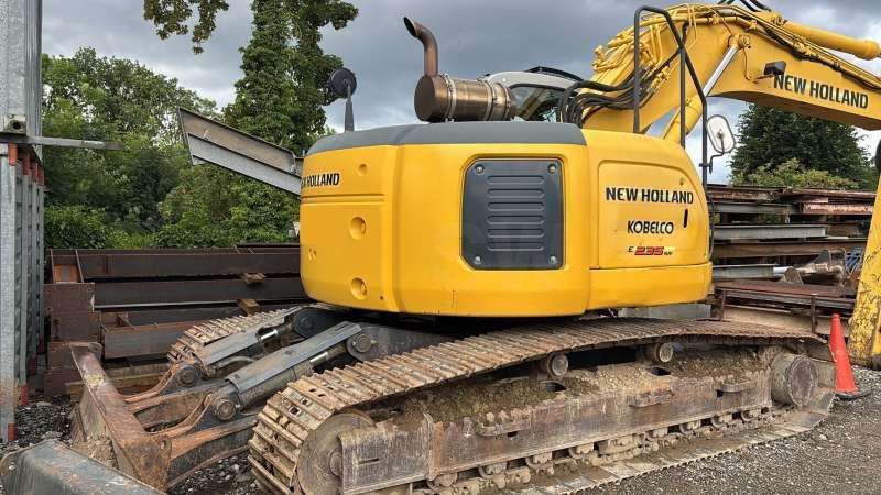 Kobelco SK235SRNLC-1ES - Vikšrinis ekskavatorius: foto 3 Kobelco SK235SRNLC-1ES - Vikšrinis ekskavatorius: foto 3
