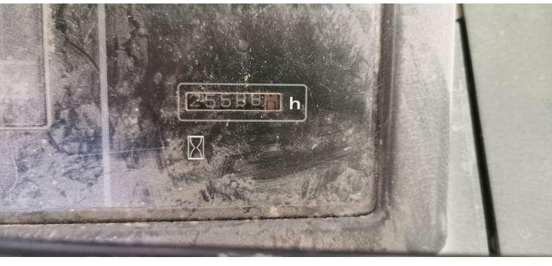 Komatsu WA470-3 - Ratinis krautuvas: foto 4 Komatsu WA470-3 - Ratinis krautuvas: foto 4