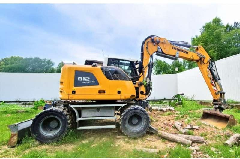 Liebherr A912 COMPACT - Ratinis ekskavatorius: foto 2 Liebherr A912 COMPACT - Ratinis ekskavatorius: foto 2