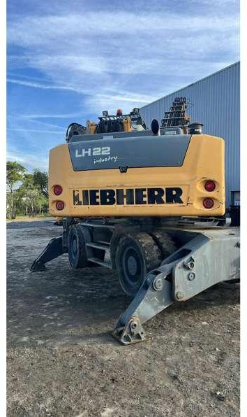 Liebherr LH 22 M LITRONIC - Ekskavatorius su ilga strėle: foto 3 Liebherr LH 22 M LITRONIC - Ekskavatorius su ilga strėle: foto 3