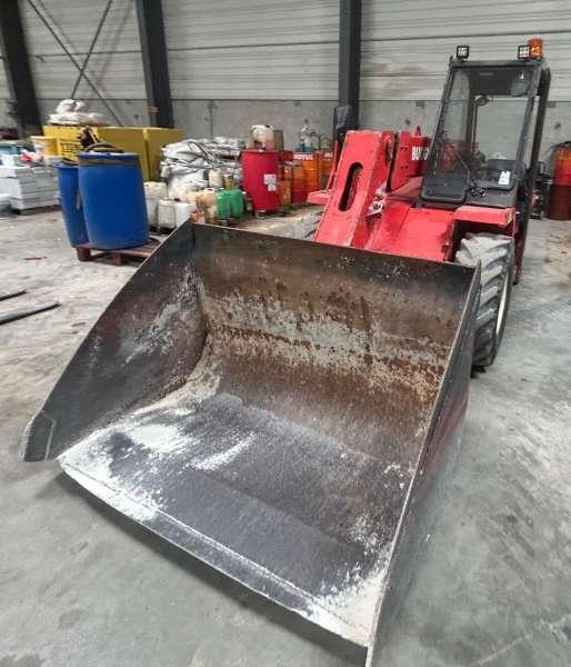 Manitou Buggiscopic BT420 - Teleskopinis krautuvas: foto 3 Manitou Buggiscopic BT420 - Teleskopinis krautuvas: foto 3