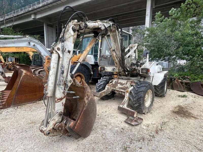 Mecalac 8CXI - Ratinis ekskavatorius: foto 5 Mecalac 8CXI - Ratinis ekskavatorius: foto 5