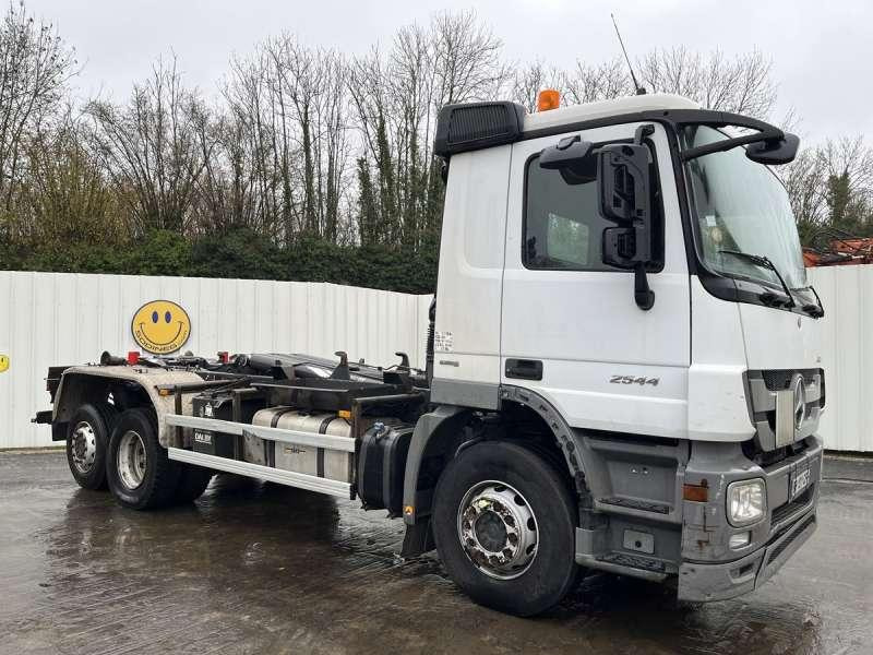Mercedes ACTROS 2544 - Hook-lift sunkvežimis: foto 1 Mercedes ACTROS 2544 - Hook-lift sunkvežimis: foto 1