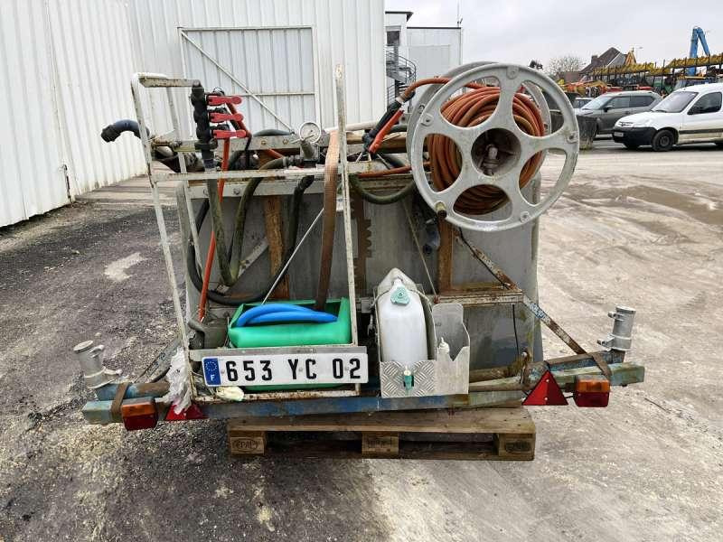 Tecnoma Matériel Agricole CUVE DE TRAITEMENT PHYTO - Pakabinamas purkštuvas: foto 5 Tecnoma Matériel Agricole CUVE DE TRAITEMENT PHYTO - Pakabinamas purkštuvas: foto 5