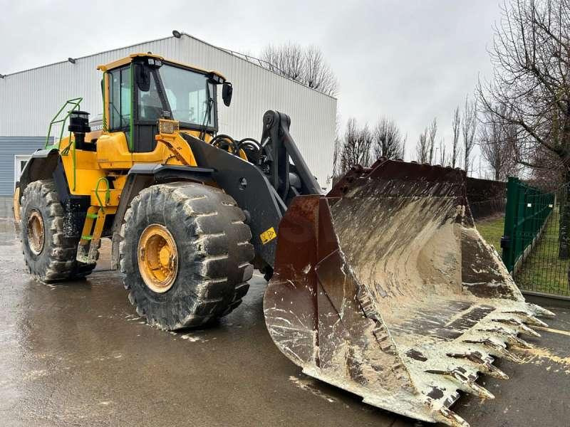 Volvo L220H - Ratinis krautuvas: foto 1 Volvo L220H - Ratinis krautuvas: foto 1